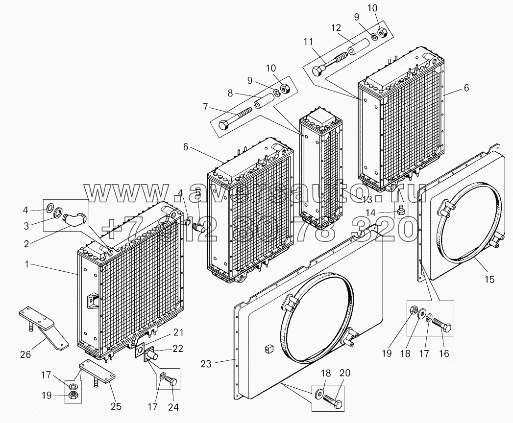  Блок радиаторов на самосвале БелАЗ-7547;Set of radiators of dump truck BELAZ-7547