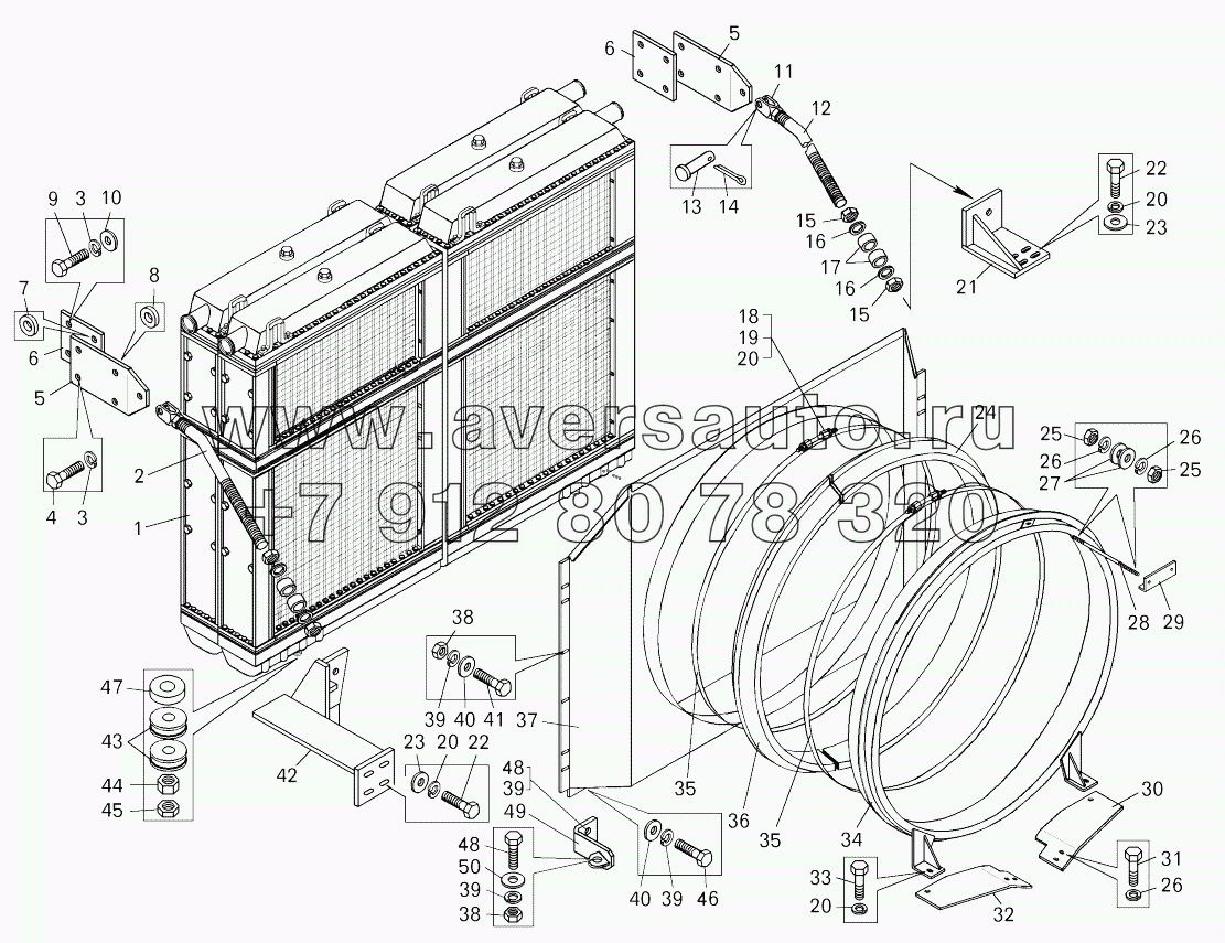  Установка блока радиаторов и кожуха вентилятора на самосвале БелАЗ-75473;Mounting of set of radiators and fan housing onto dump truck BELAZ-75473